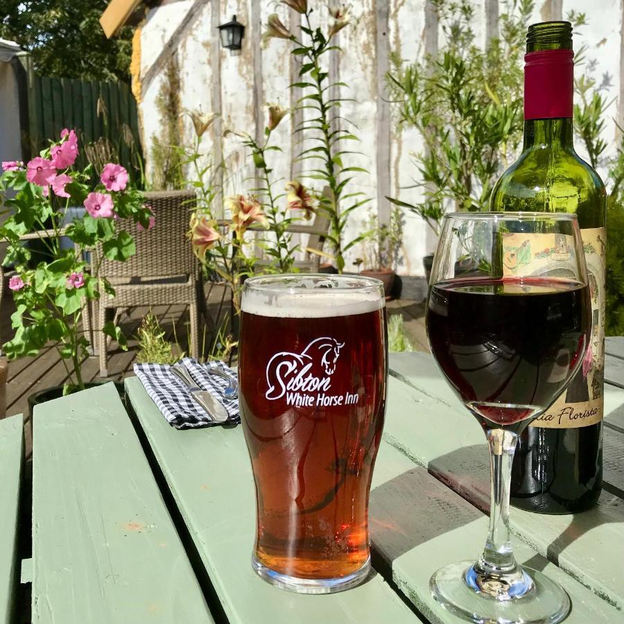 Sibton White Horse Inn Saxmundham Bagian luar foto